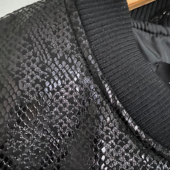 Faux reptile bomber jacket - Picture 5 of 5
